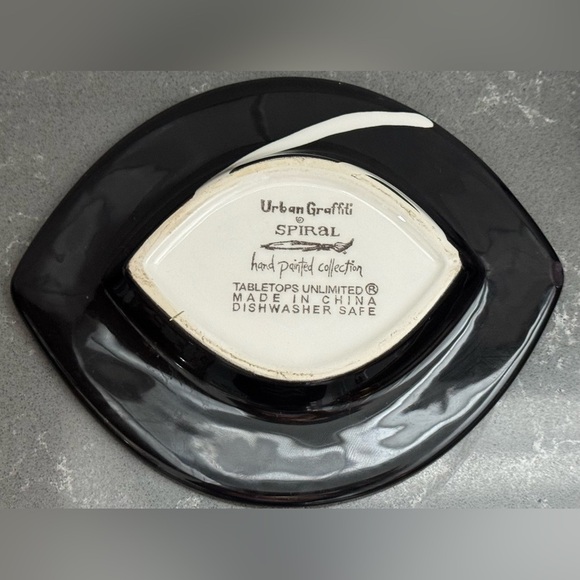 RARE Urban Graffiti Spiral Black & White Coffee/Latte Cup & Saucer Replacement - Picture 7 of 8